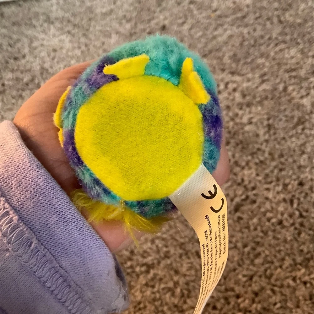 Tie-dye llama - Picture 10 of 10